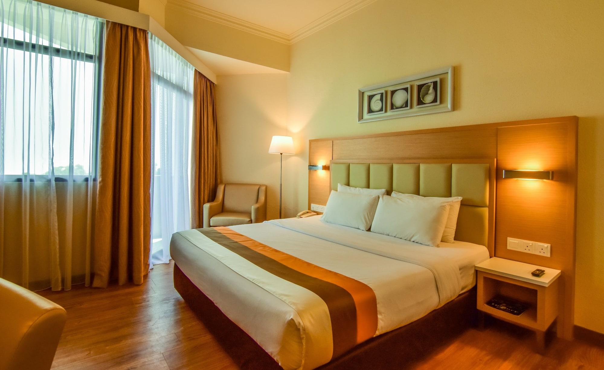 Hotel Sentral Seaview @ ​Beachfront Tanjung Bungah  Eksteriør billede