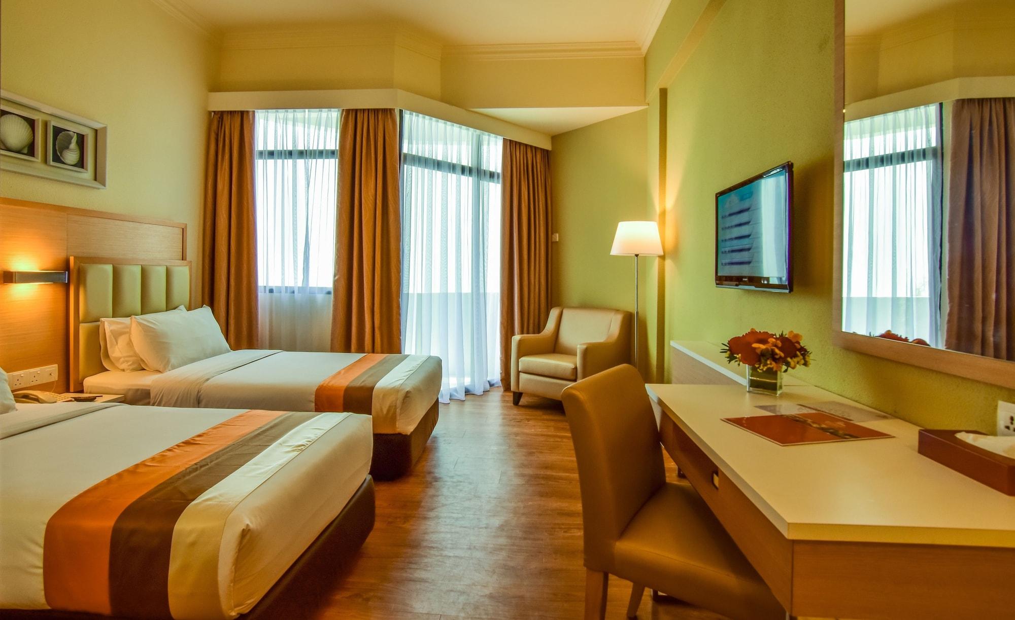 Hotel Sentral Seaview @ ​Beachfront Tanjung Bungah  Eksteriør billede
