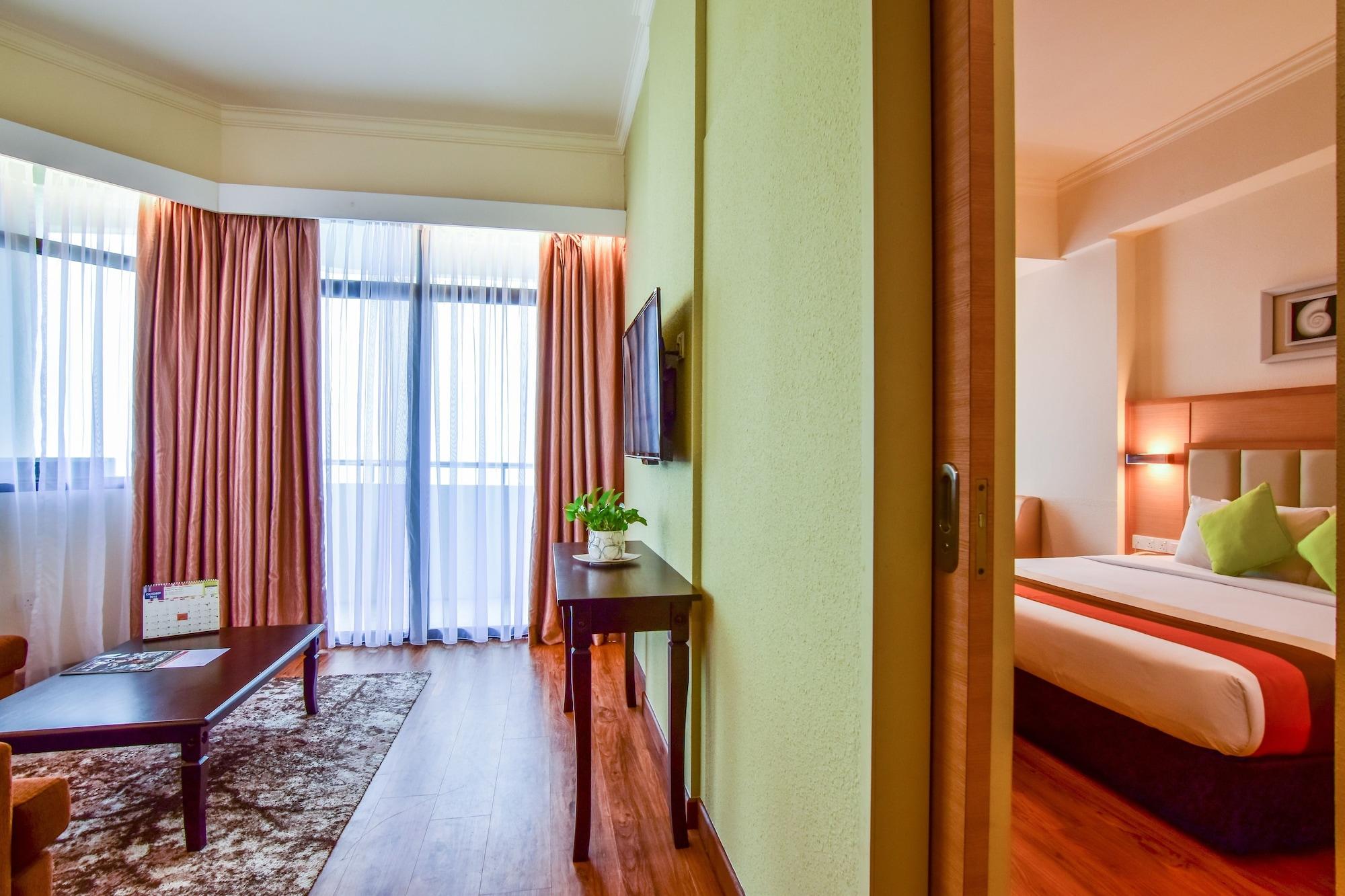 Hotel Sentral Seaview @ ​Beachfront Tanjung Bungah  Eksteriør billede