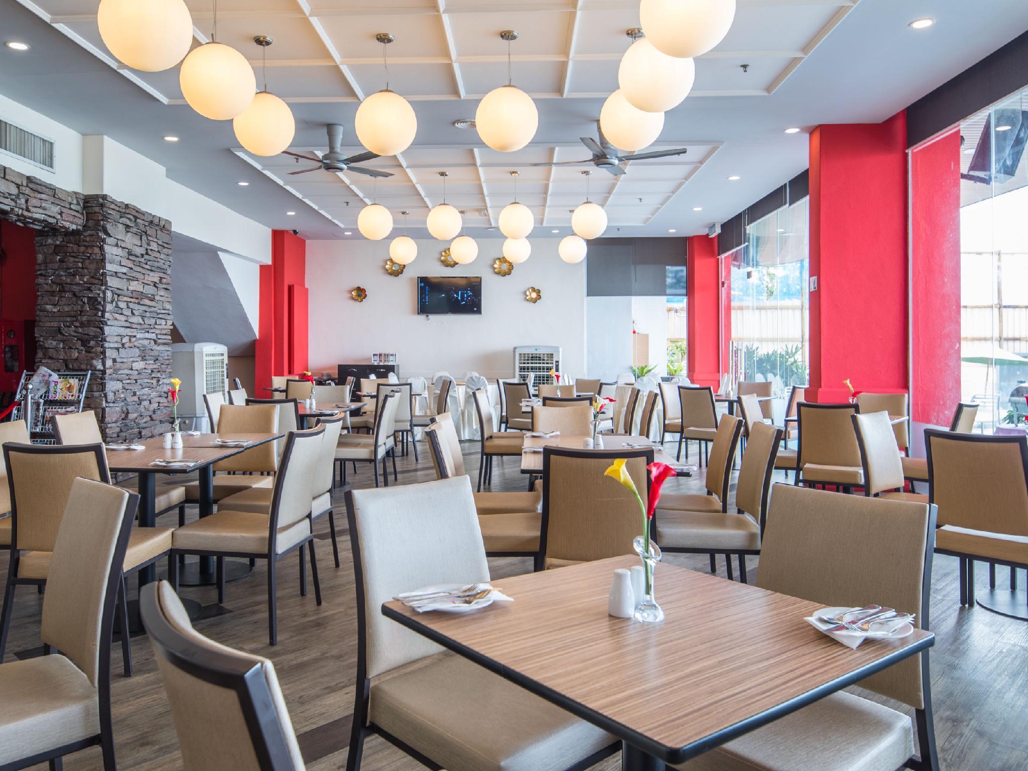 Hotel Sentral Seaview @ ​Beachfront Tanjung Bungah  Eksteriør billede