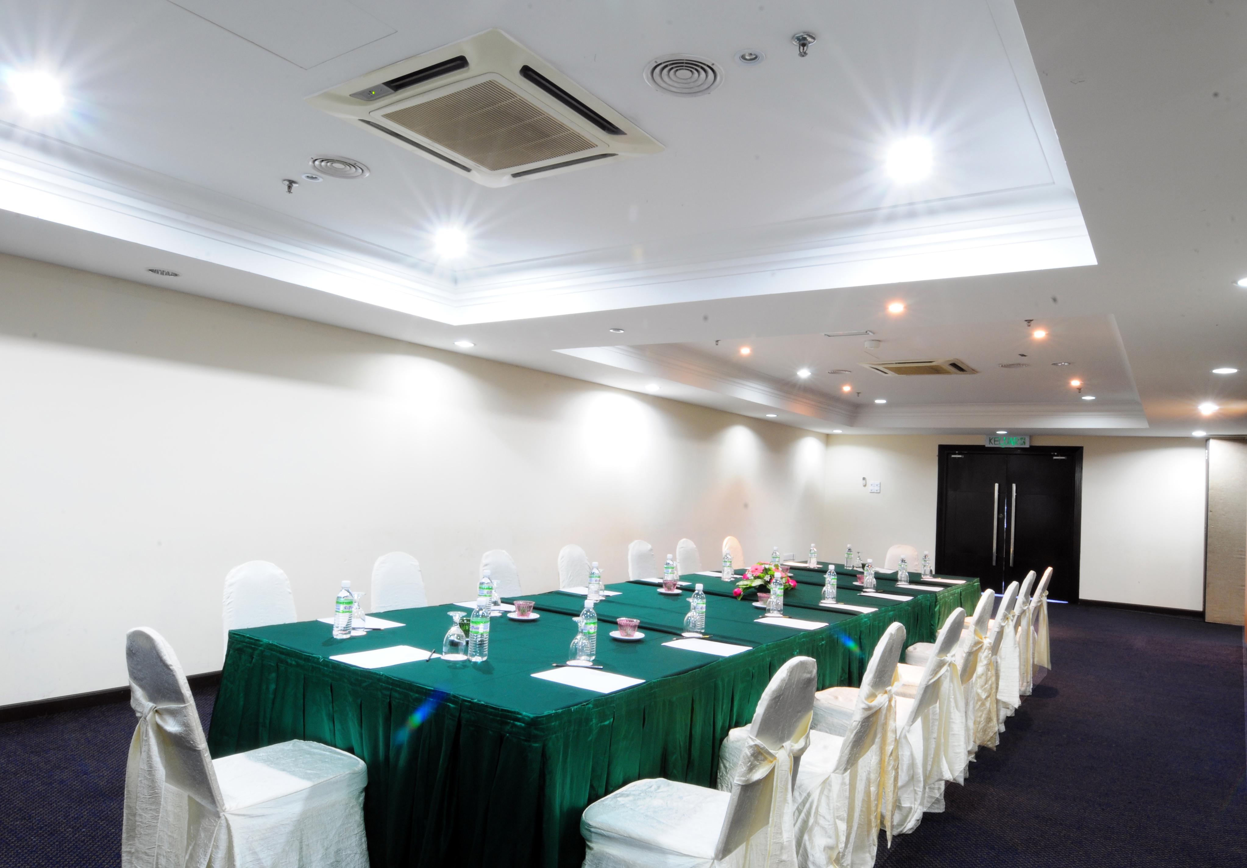 Hotel Sentral Seaview @ ​Beachfront Tanjung Bungah  Eksteriør billede