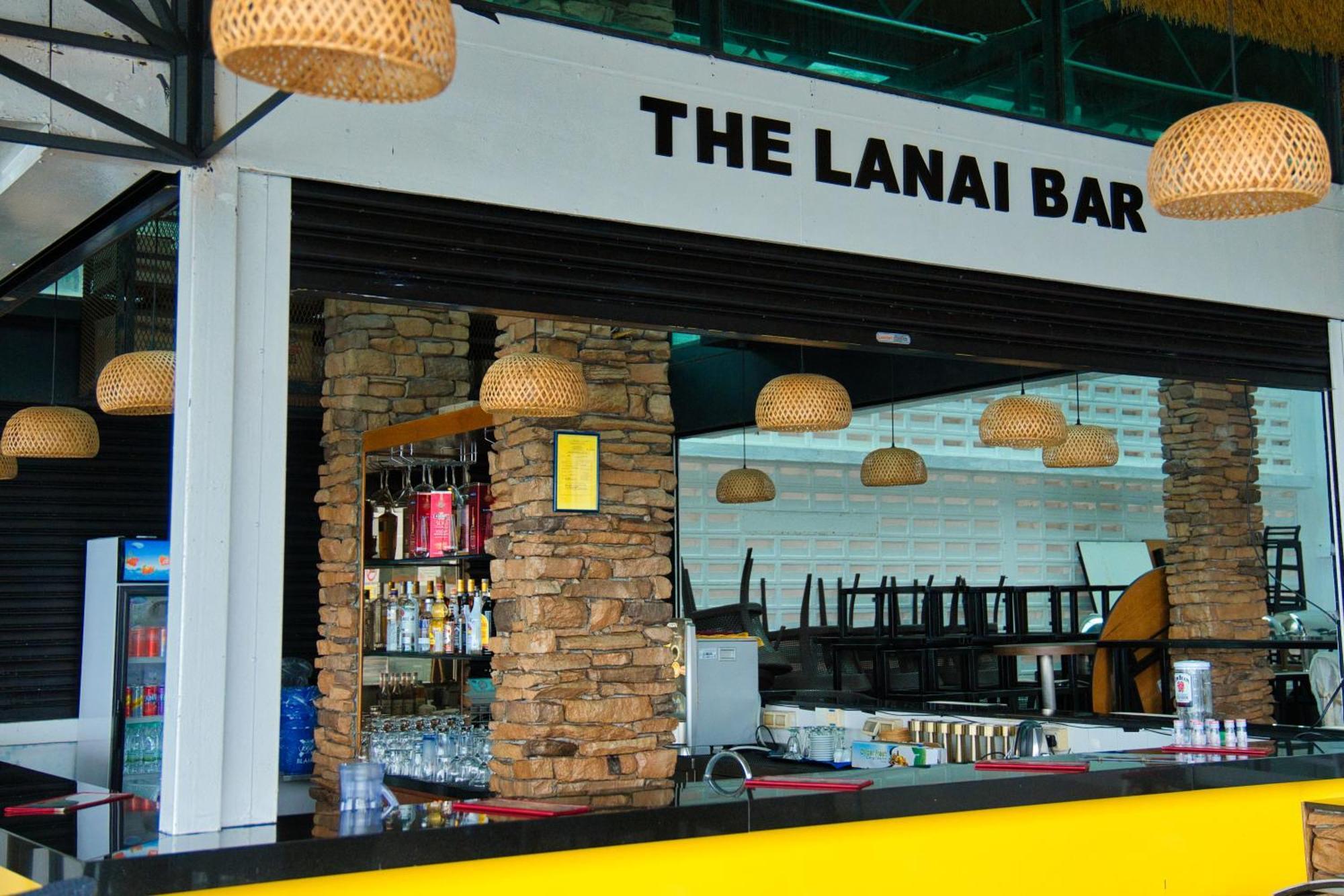 Hotel Sentral Seaview @ ​Beachfront Tanjung Bungah  Eksteriør billede