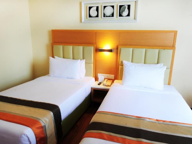 Hotel Sentral Seaview @ ​Beachfront Tanjung Bungah  Eksteriør billede